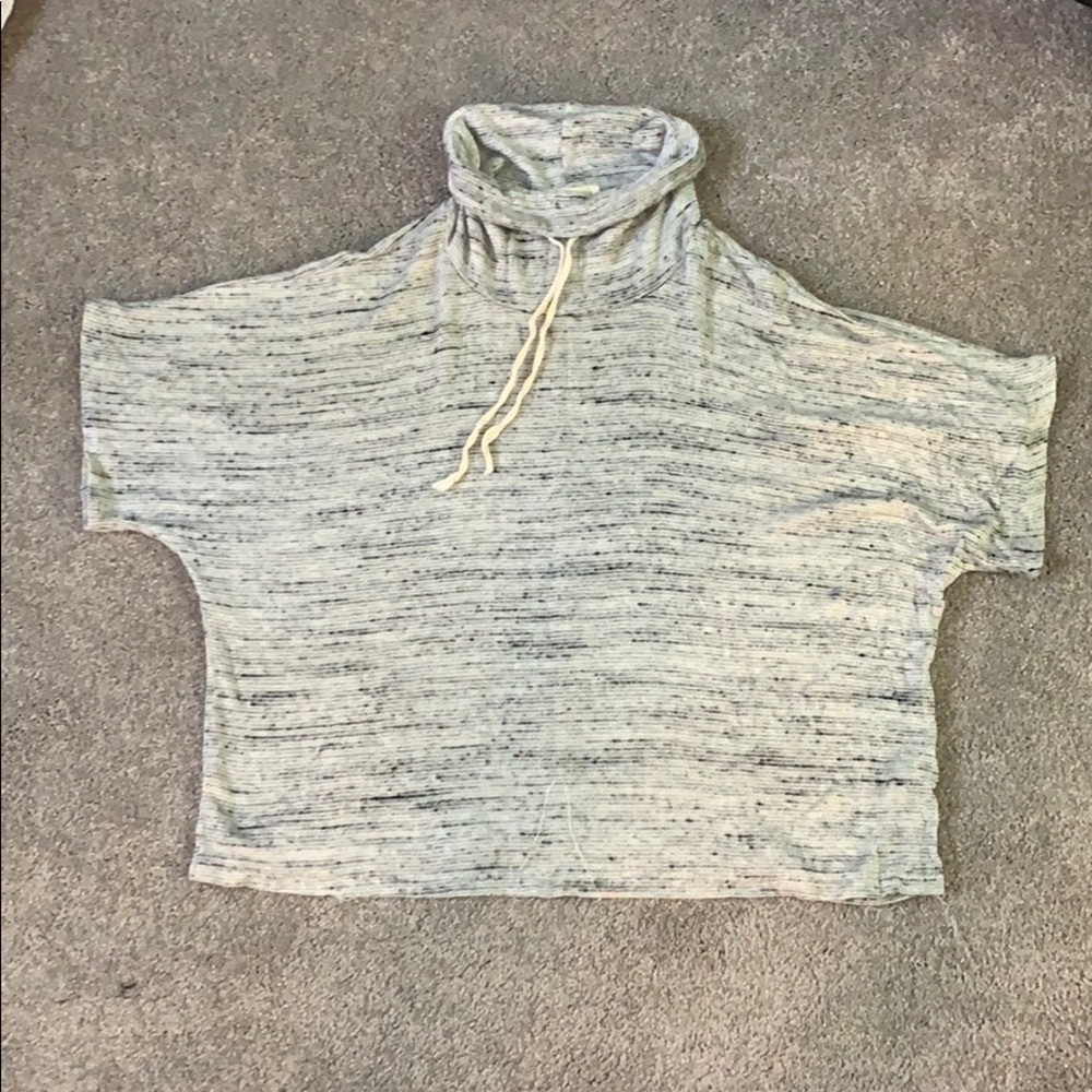 Grey black and white short sleeve turtle neck top